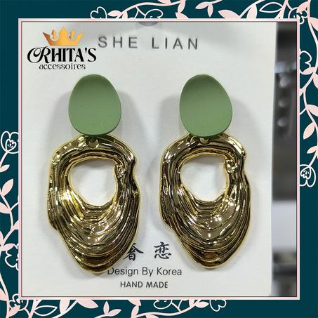 🌿✨ أقراط شيك عصري – لمسة فنّية وجريئة ✨🌿