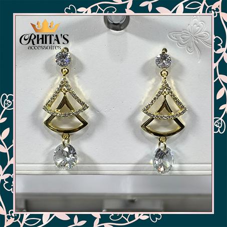 أقراط هندسية بحجر زركون لامع 