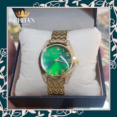 💚✨ ساعة SLAD الفريدة — تميّزي بالأناقة والجرأة! ✨💚