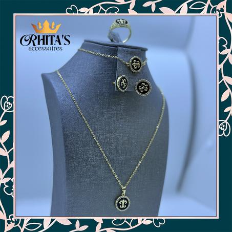 طقم إكسسوارات ذهبي بأسلوب ملكي أسود – أناقة راقية