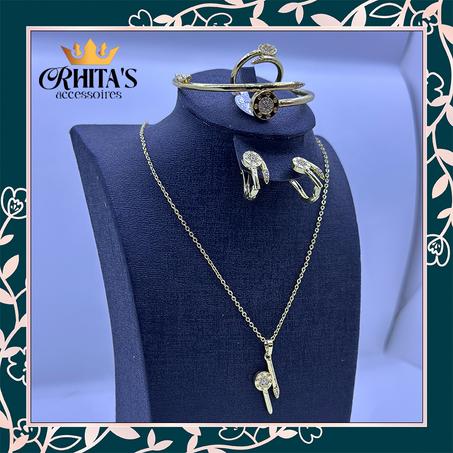 طقم إكسسوارات "التفاصيل الذهبية" – أسلوب عصري مبتكر