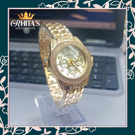 ✨ ساعة Michael Kors النسائية – فخامة القوة وأناقة التفاصيل ✨