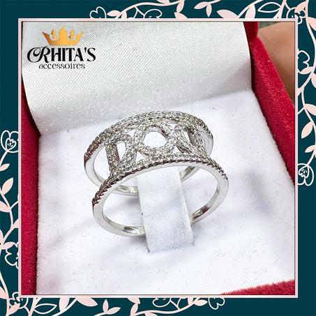 💍 خاتم فضي بتصميم مفتوح مرصّع