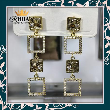 ✨ أقراط المربعات المتداخلة – تصميم عصري فاخر ✨