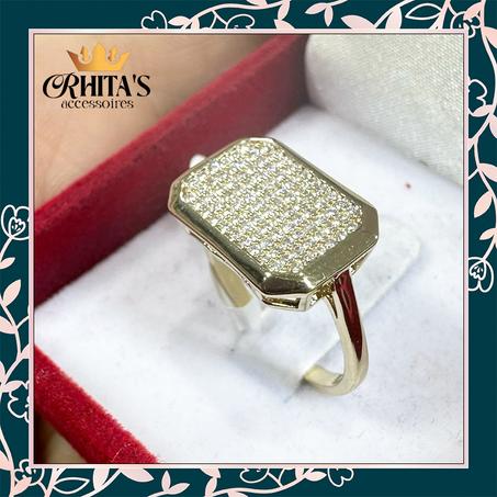 💍 خاتم مستطيل فاخر مرصّع بالكامل