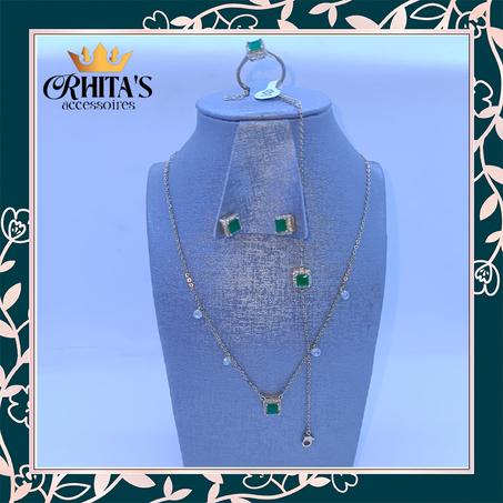 طقم مجوهرات راقٍ بحجر الزمرد الأخضر