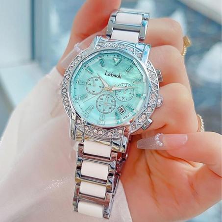 ساعة نسائية أنيقة تجمع بين التصميم الراقي والدقة اليابانية : مثالية للعمل والمناسبات