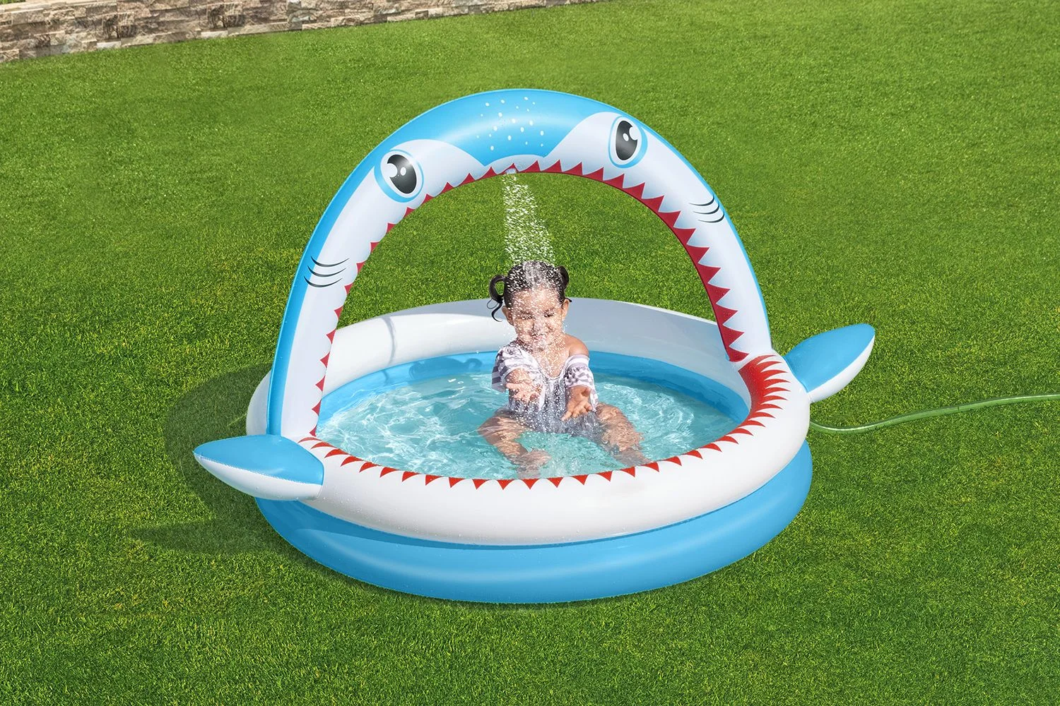 Piscine Gonflable Bébé  Sharktastic avec Brumisateur
