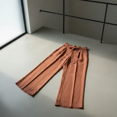 البناطيل العصرية