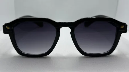 Celestio Classic Noir – Bold Black Sunglasses