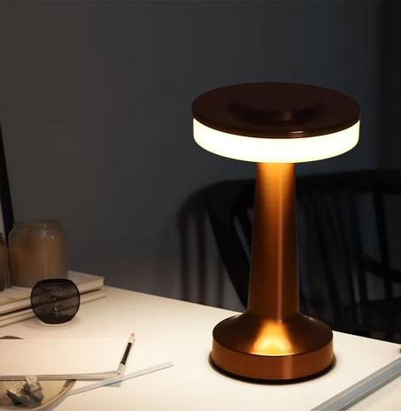 مصباح طاولة مع مستشعر لمس 3 ألوان