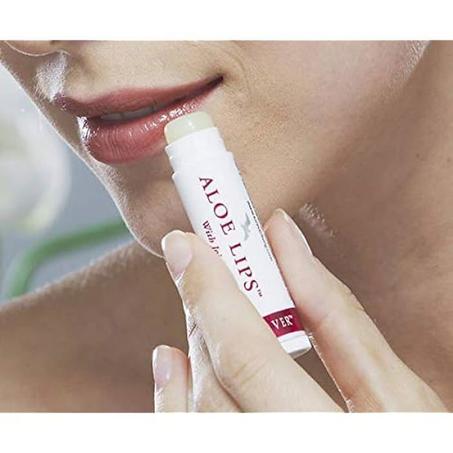 Aloe Lips - مرطب الشفاه
