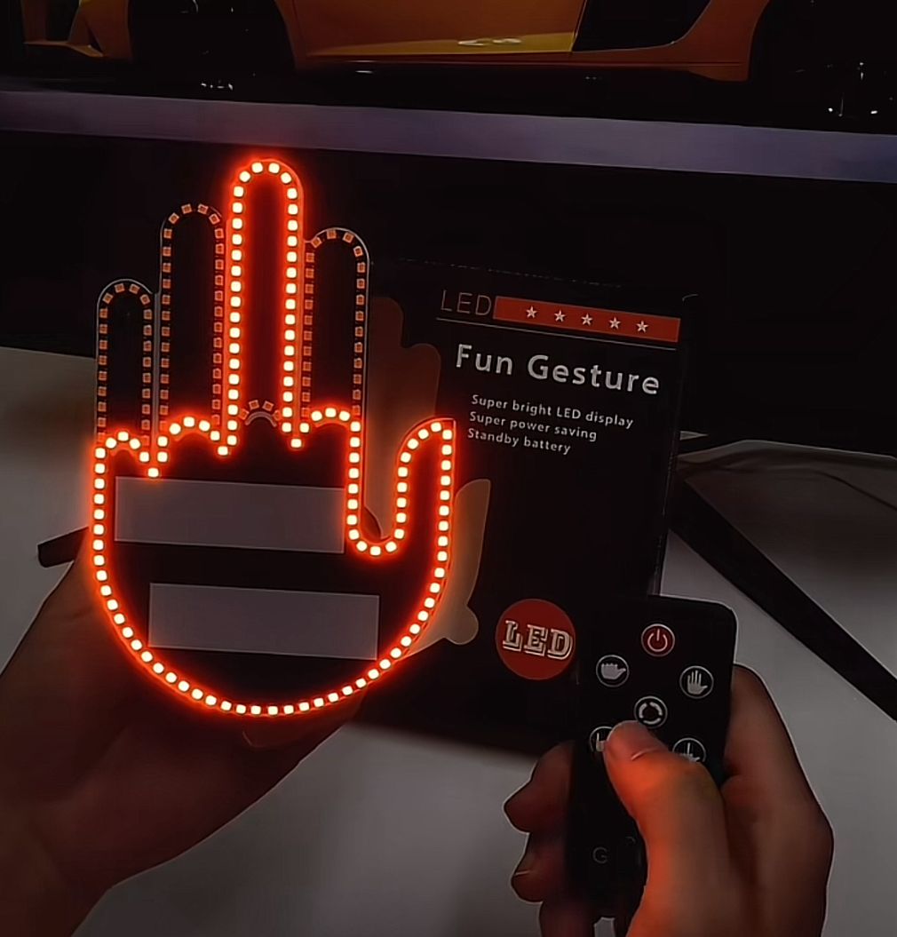 بغيتي تميّز فالطريق؟ هادي ليك! 🧠💡LED FUN GESTURE