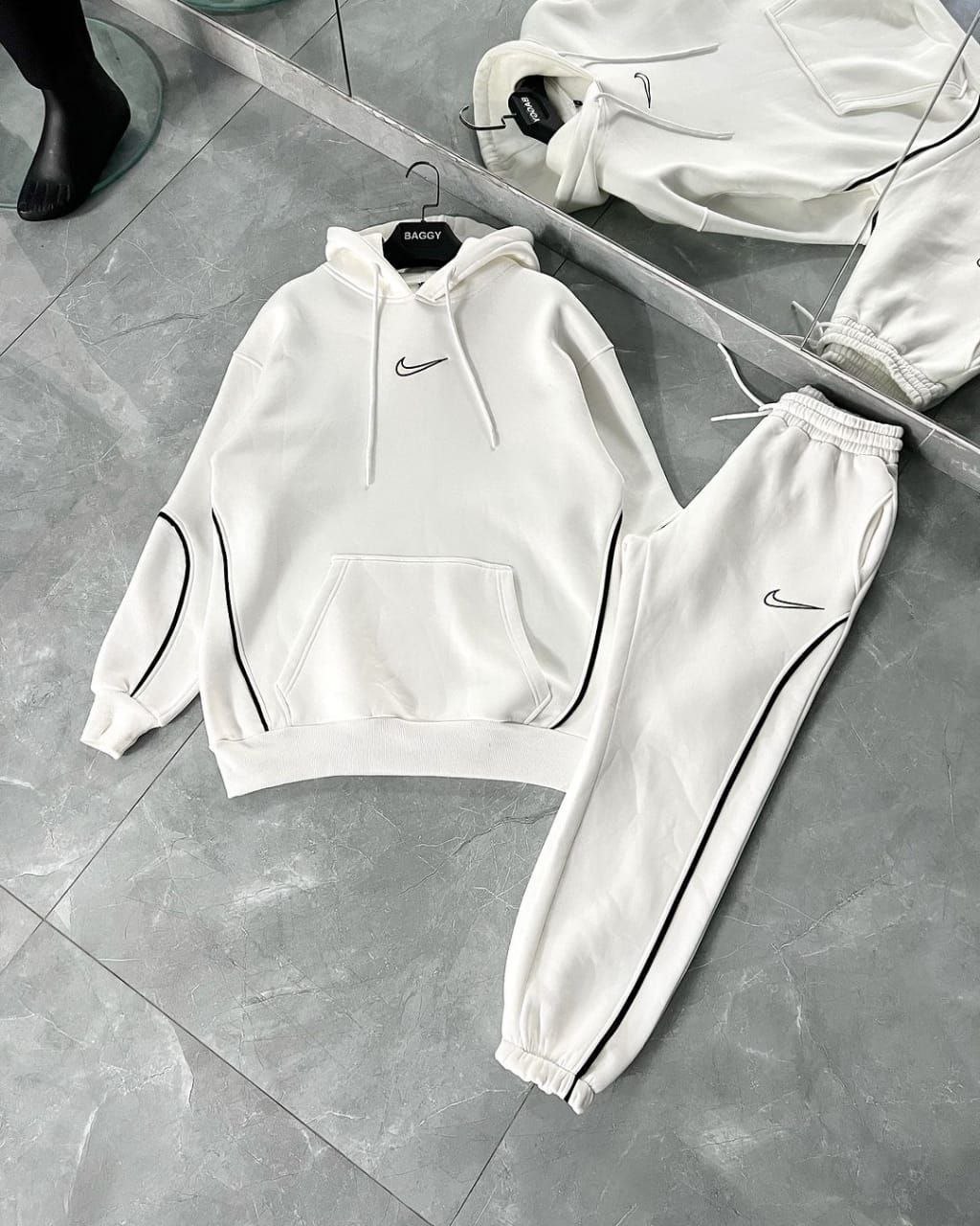 الجديد أنصومبل NIKE نوعية التوب مونطوني أواخر الموديلات