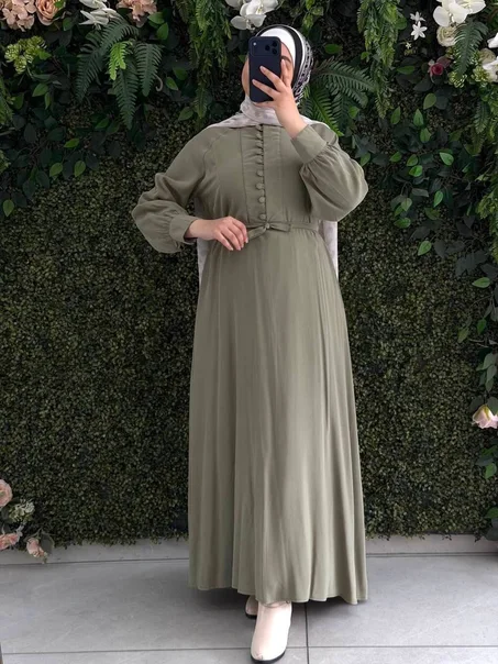 عباية أنيقة بتصميم محتشم ولمسة عصرية راقية ✨🖤