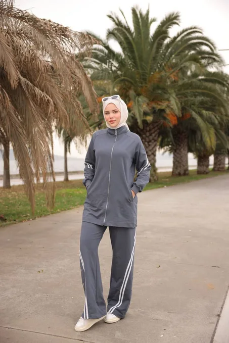 طقم رياضي أنيق وعصري يجمع بين الراحة والأناقة 👟✨