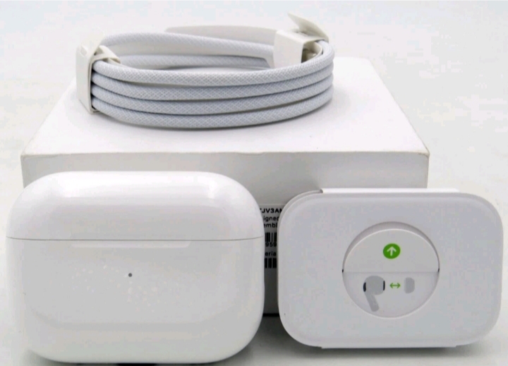 airpods pro 2 سماعات ابل اصليه