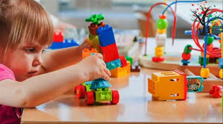 ألعاب ألأطفال الصغار