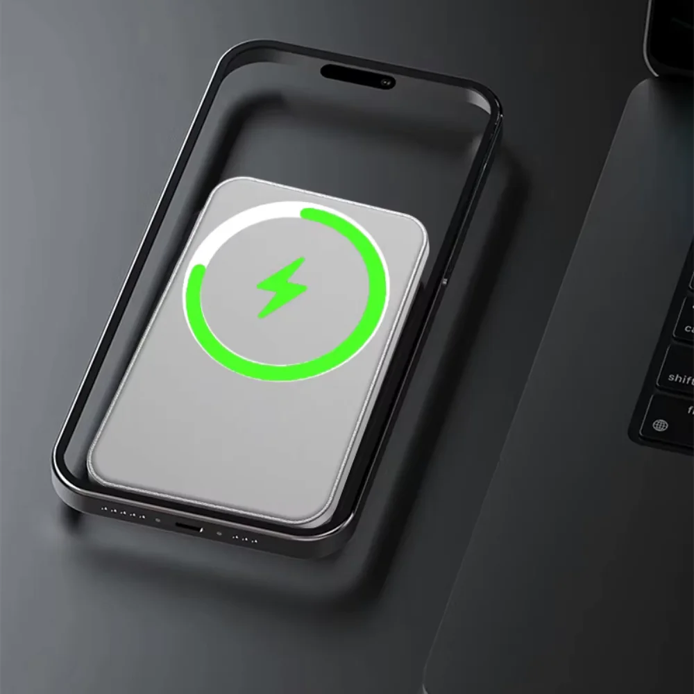 جوالك، بطاقاتك، وشحنك… في قطعة وحدة PowerWallet Pro™