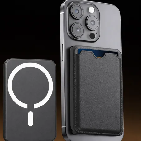 جوالك، بطاقاتك، وشحنك… في قطعة وحدة PowerWallet Pro™