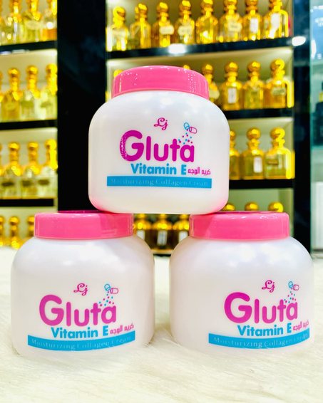 🌸 دلّلي بشرتك مع كريم Gluta Vitamin E الغني بالكولاجين المرطب