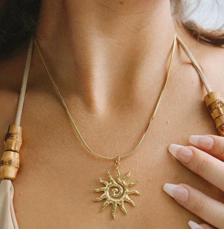 Collier Solal
