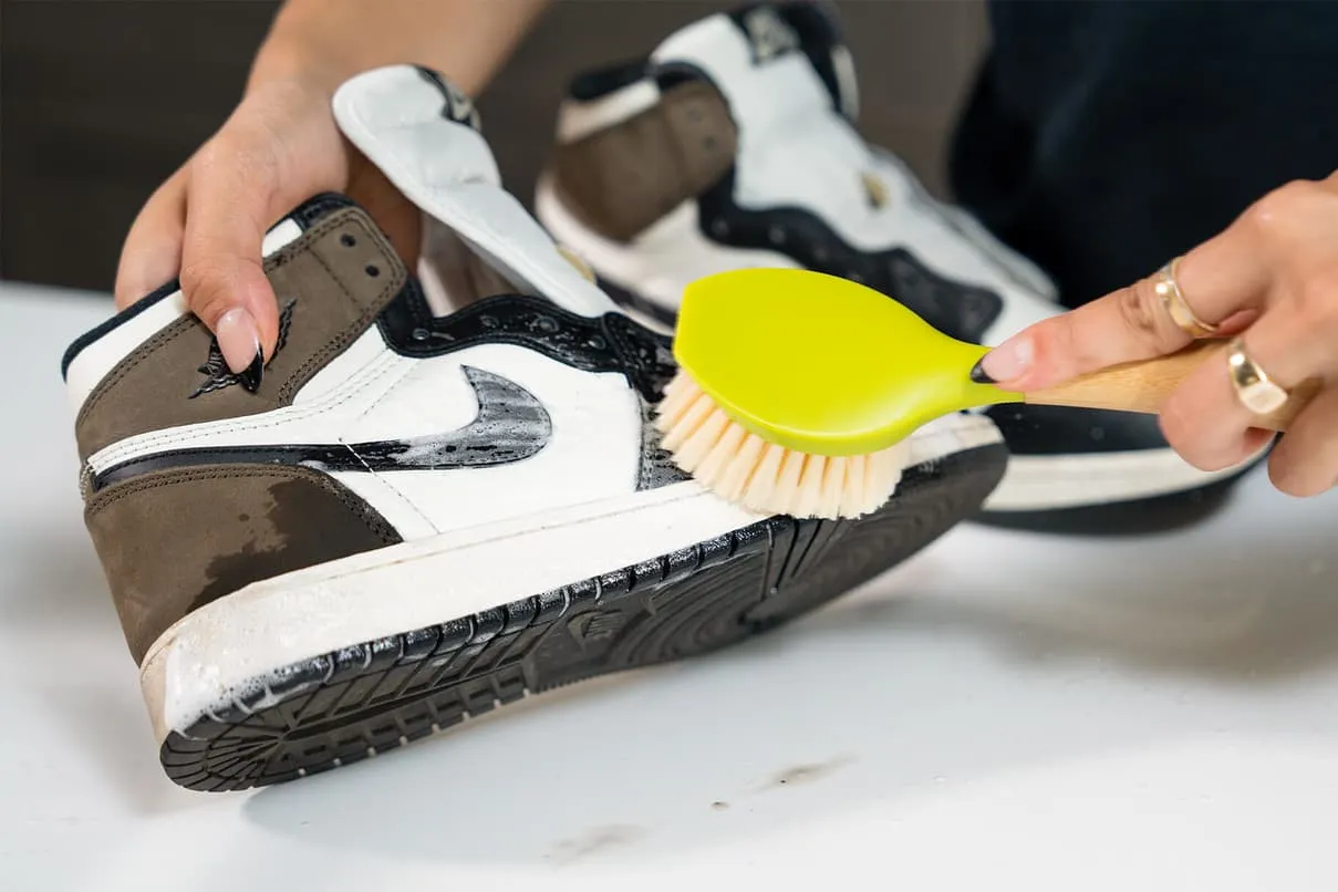 Nettoyage des chaussures