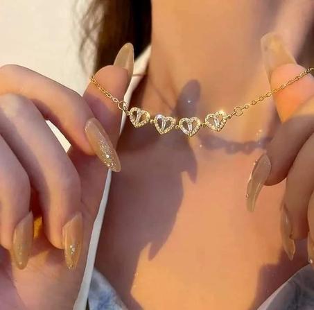 قلادة القلوب الاربعة coeur4