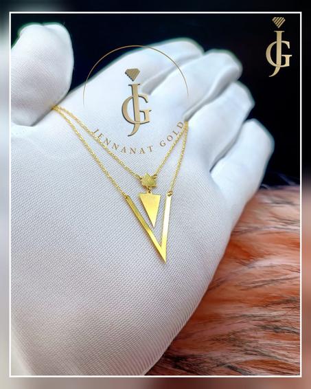 chaine modele v en or 18 carats