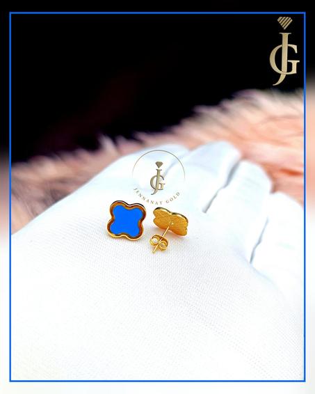 boucles doreilles van cleef en or 18 carats