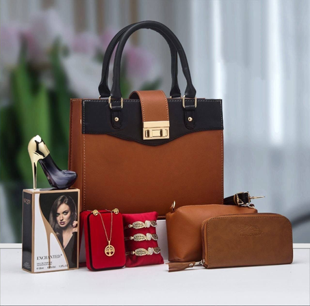 باك الفخامة  للحصول على إطلالة مميزة  بألوان راقية