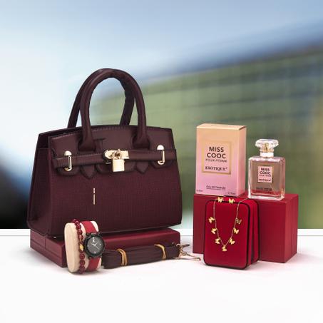 باك نسائي مكون من 5 قطع بستايل راقي وعملي