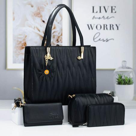 حقيبة أنيقة وعملية بتصميم فريد، مثالية للاستخدام اليومي chic