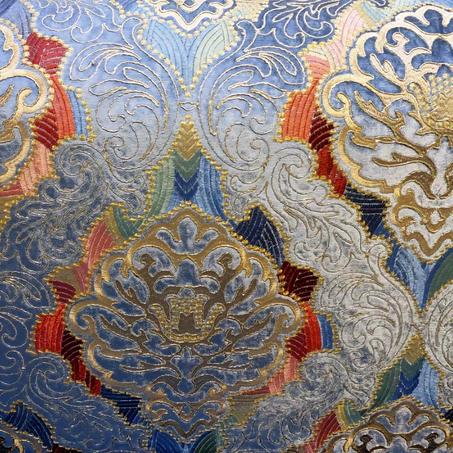 ​المطروز الدمشقي الأصيل: تحفة شرقية خالدة لتزيين الصالونات الراقية.