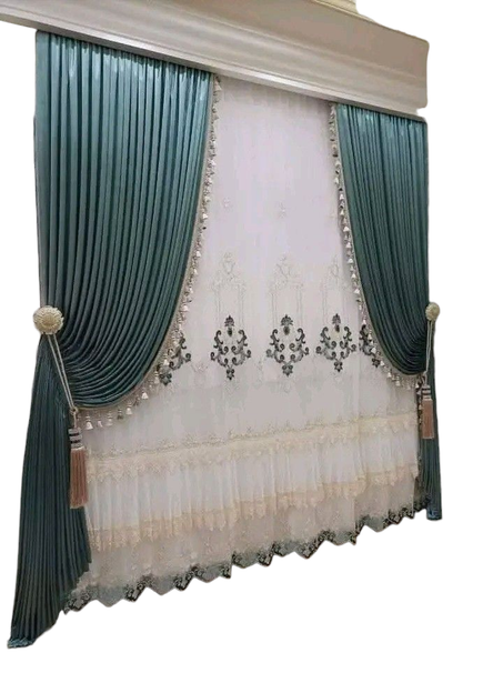 روعة الزمرد: ستائر فخمة بتصميم ملكي