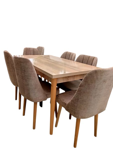 ​ارفع مستوى أناقة منزلك مع مجموعات طاولات الطعام الفاخرة.