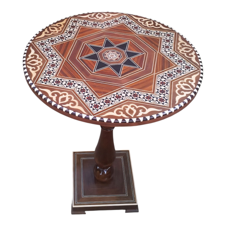 * أضف لمسة من الفخامة الشرقية | طاولة جانبية مغربية بتصميم الزليج الأندلسي العريق