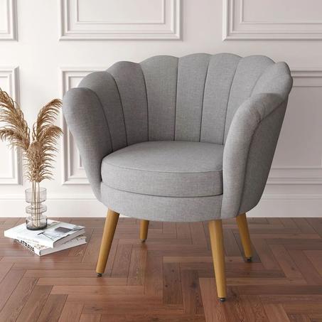 كرسي الصدفة الأنيق