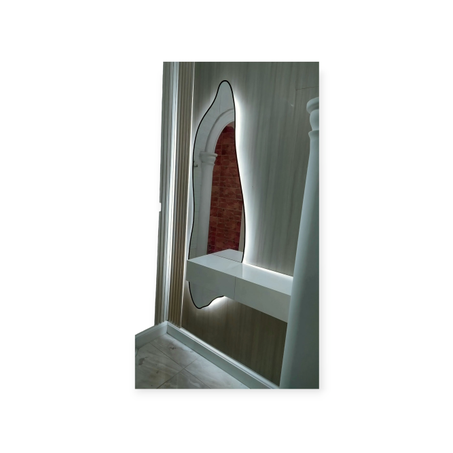 * مرايا مضيئة بتصاميم عصرية: فن وعملية في قطعة واحدة.  * حلول الإضاءة والديكور المتكاملة: مرايا LED مع وحدات تخزين (copy) (copy)