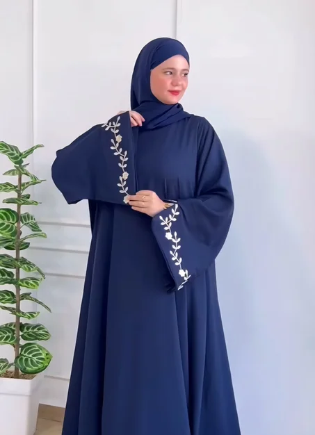 عباية تسنيم كريب روزا – لمسة أنوثة راقية