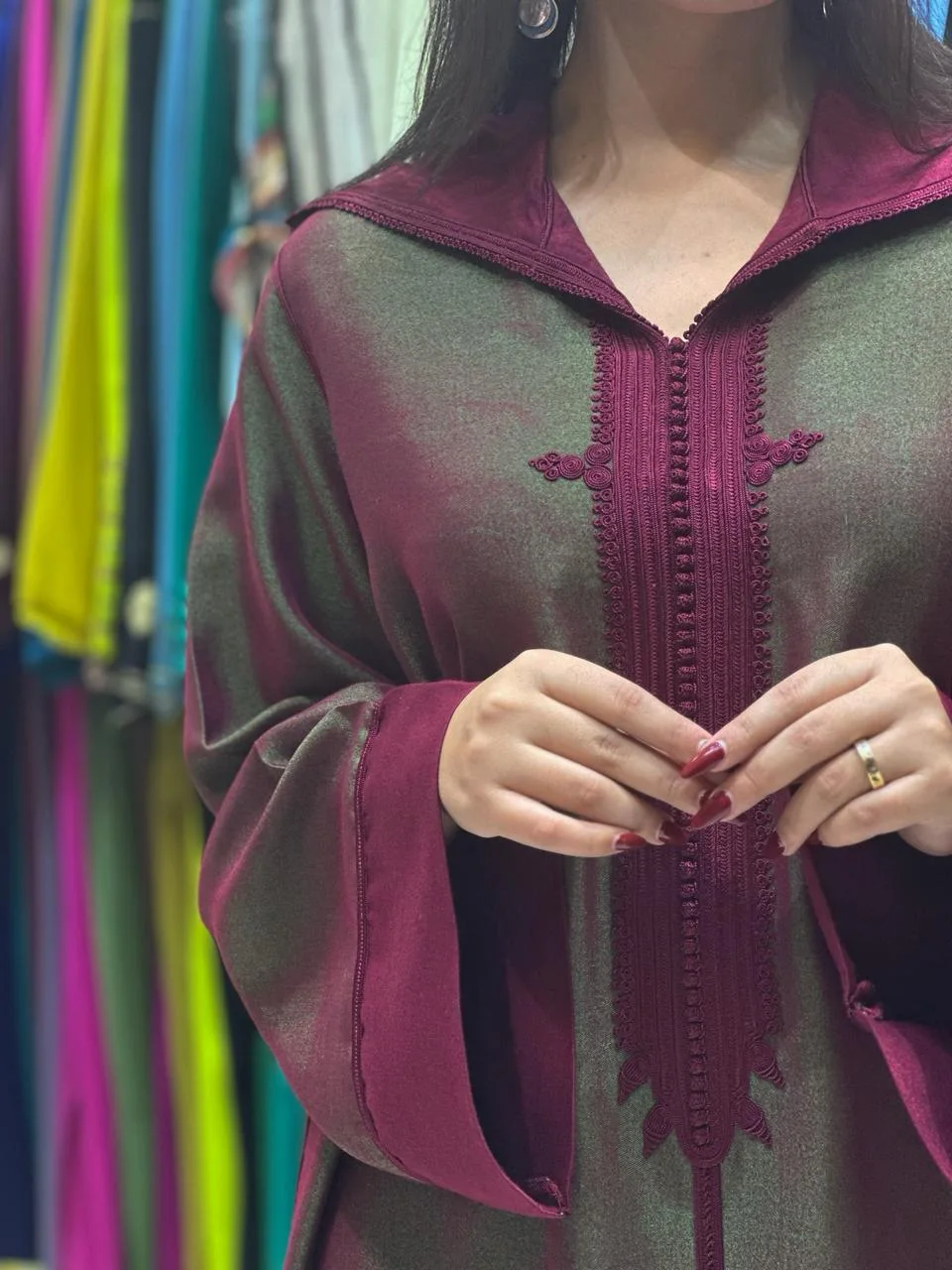 جلابة مليفة 2 فاص بوردو بالأخضر  بالزواق المعلم  فصالة عادية