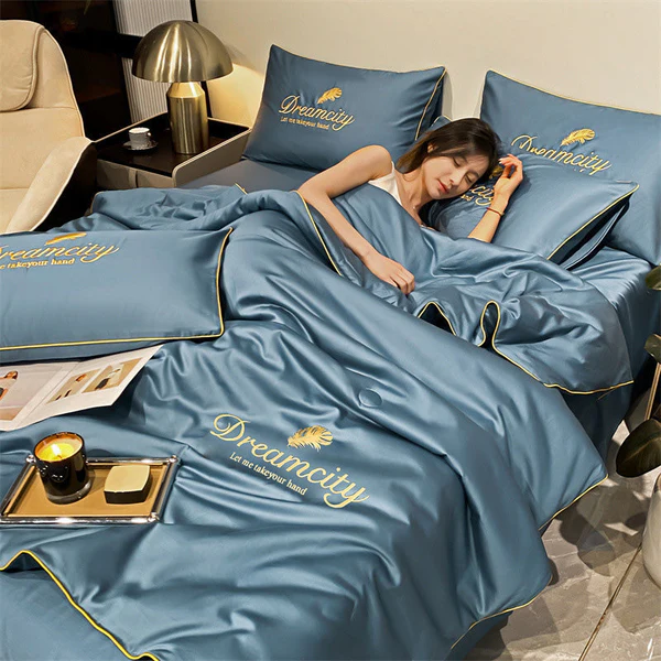COUETTE EN SOIE DE GLACE : CONFORT FRAIS ET LUXUEUX (230 x 200 cm).