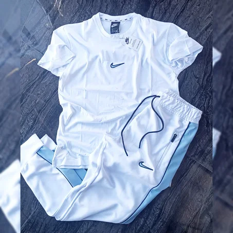 Ensemble nikke blanc 2026