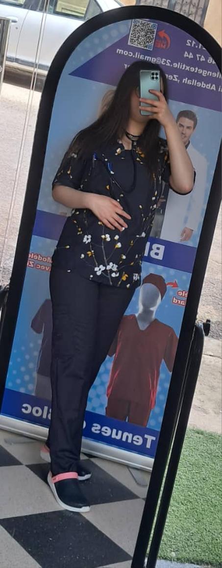 Tenue de bloc femme bleu nuit imprimé