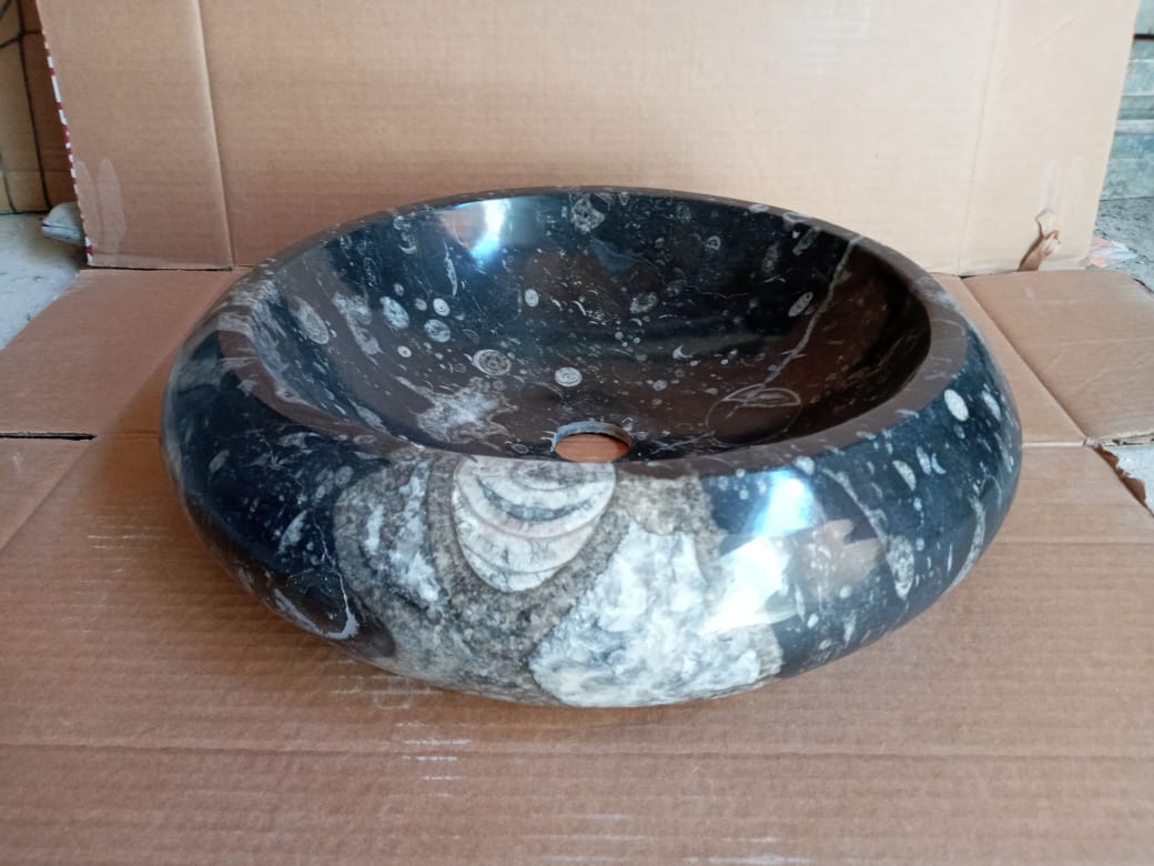Vasque carrée ou ronde sauvage en massif -marbre naturel – Dimensions ±40 cm