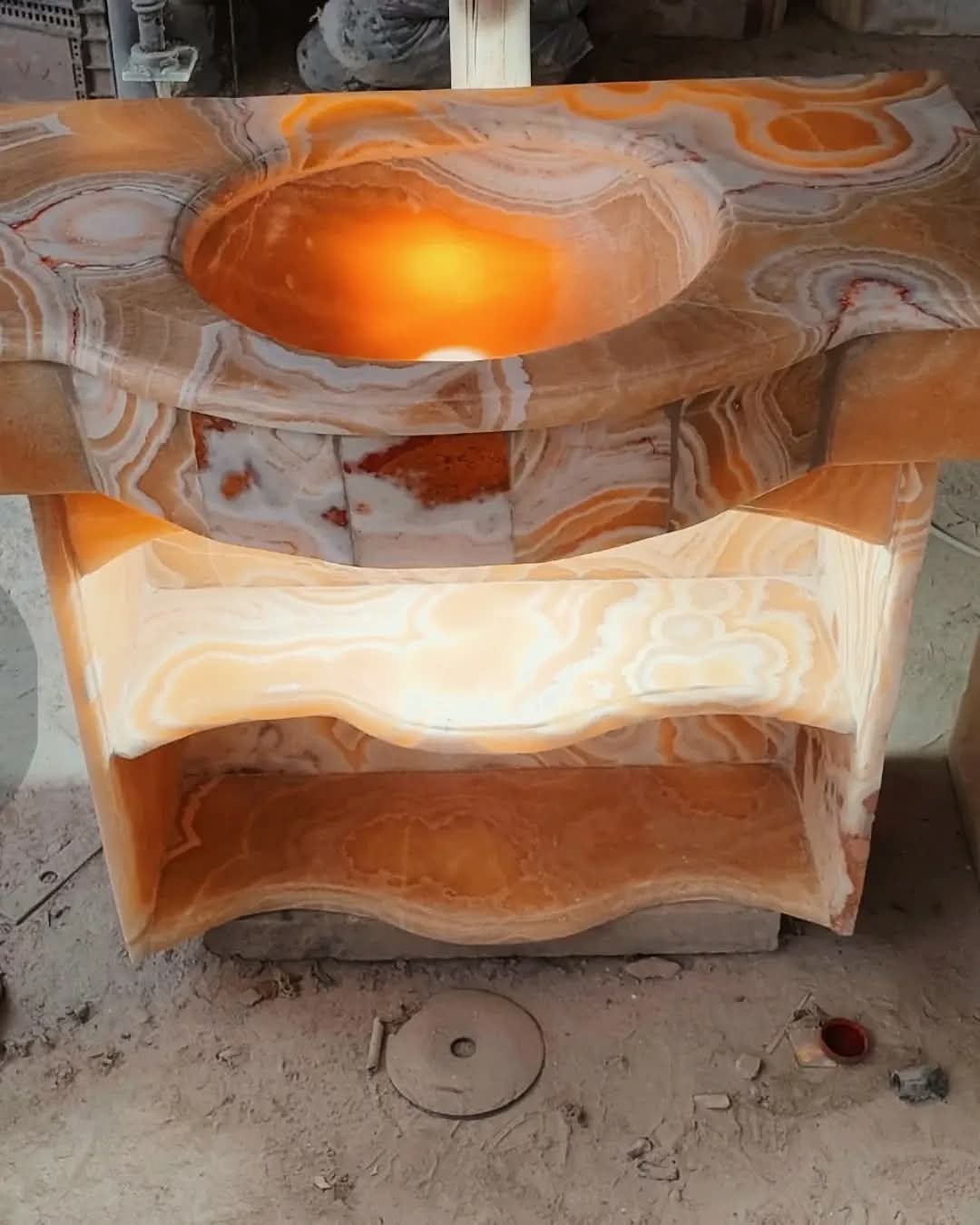 Beauté Minérale : Vasque en Onyx 45x45x85 cm
