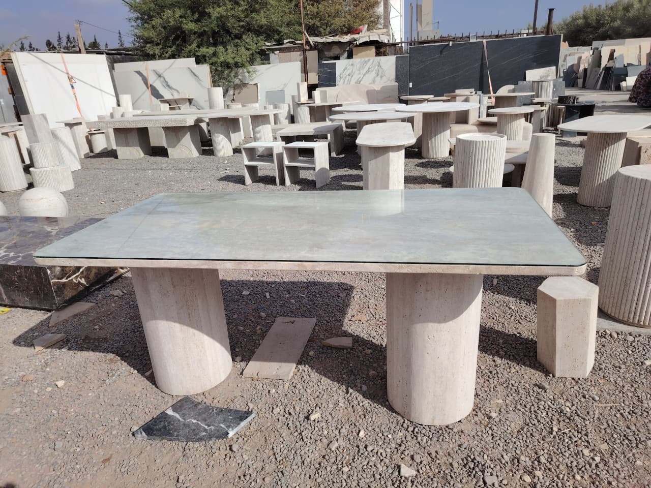Table à manger ovale en travertin 180×90 cm – Élégance et style naturel