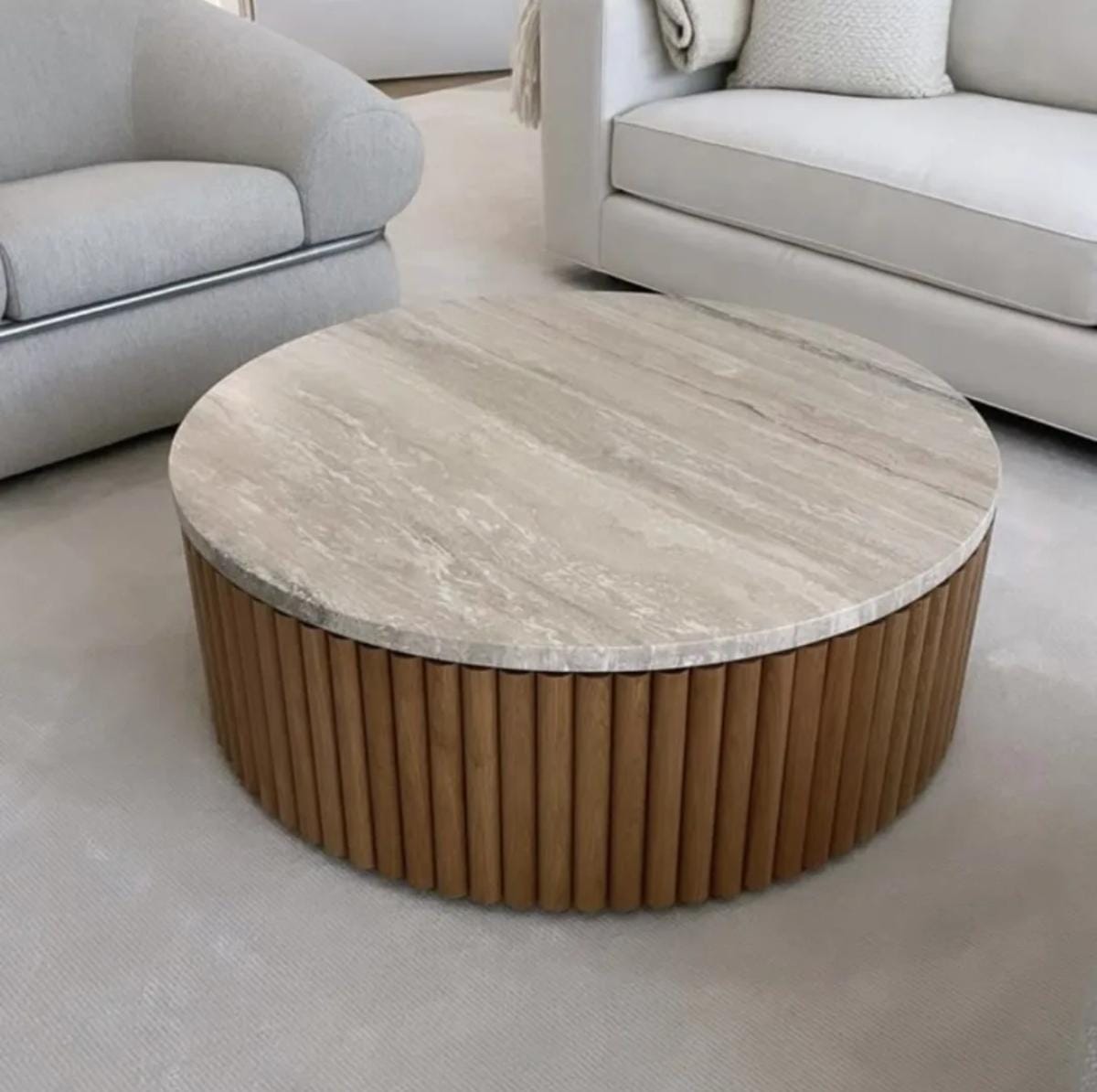 Table ronde en travertin 120×120