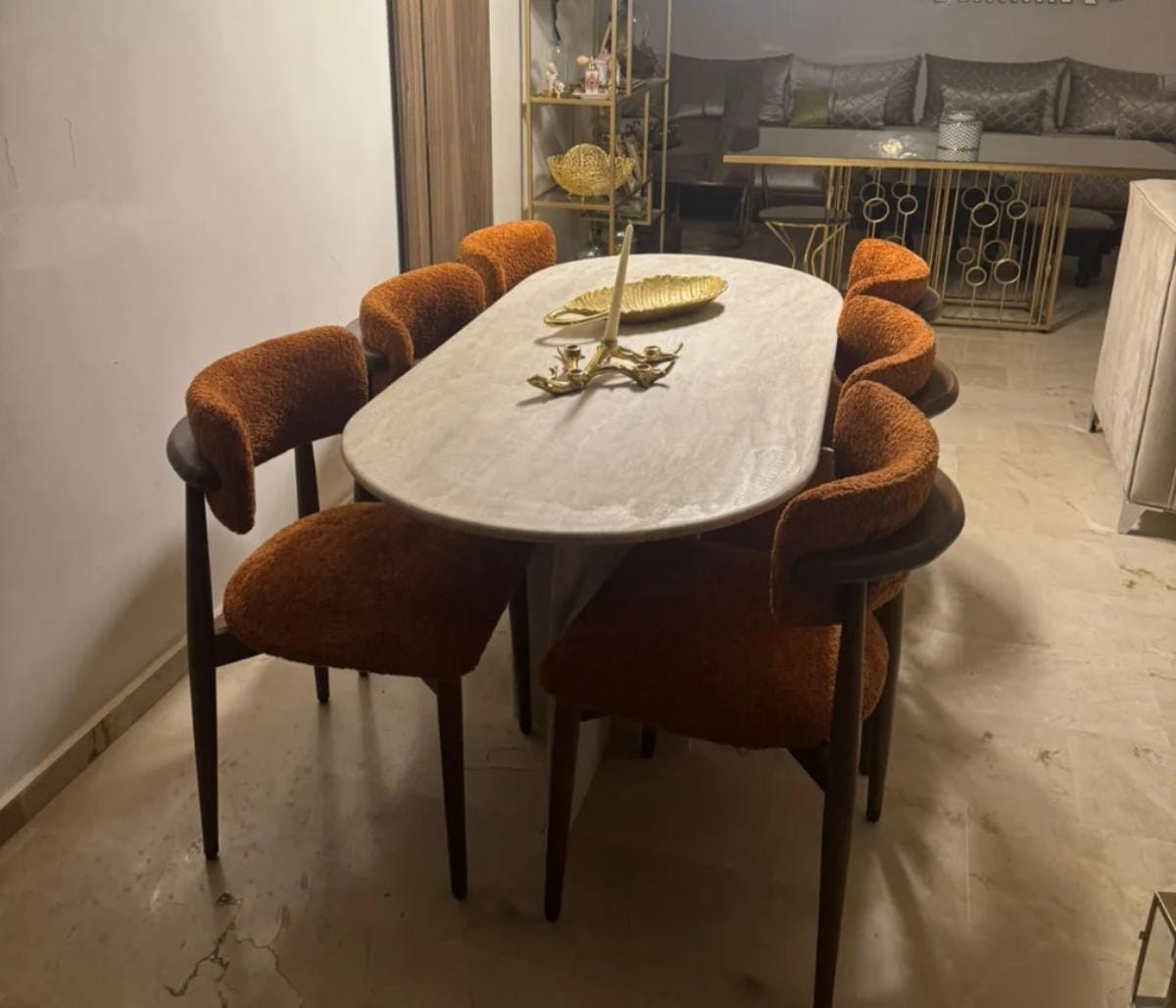 Table à manger ovale en travertin 180×90 cm – Élégance et style naturel