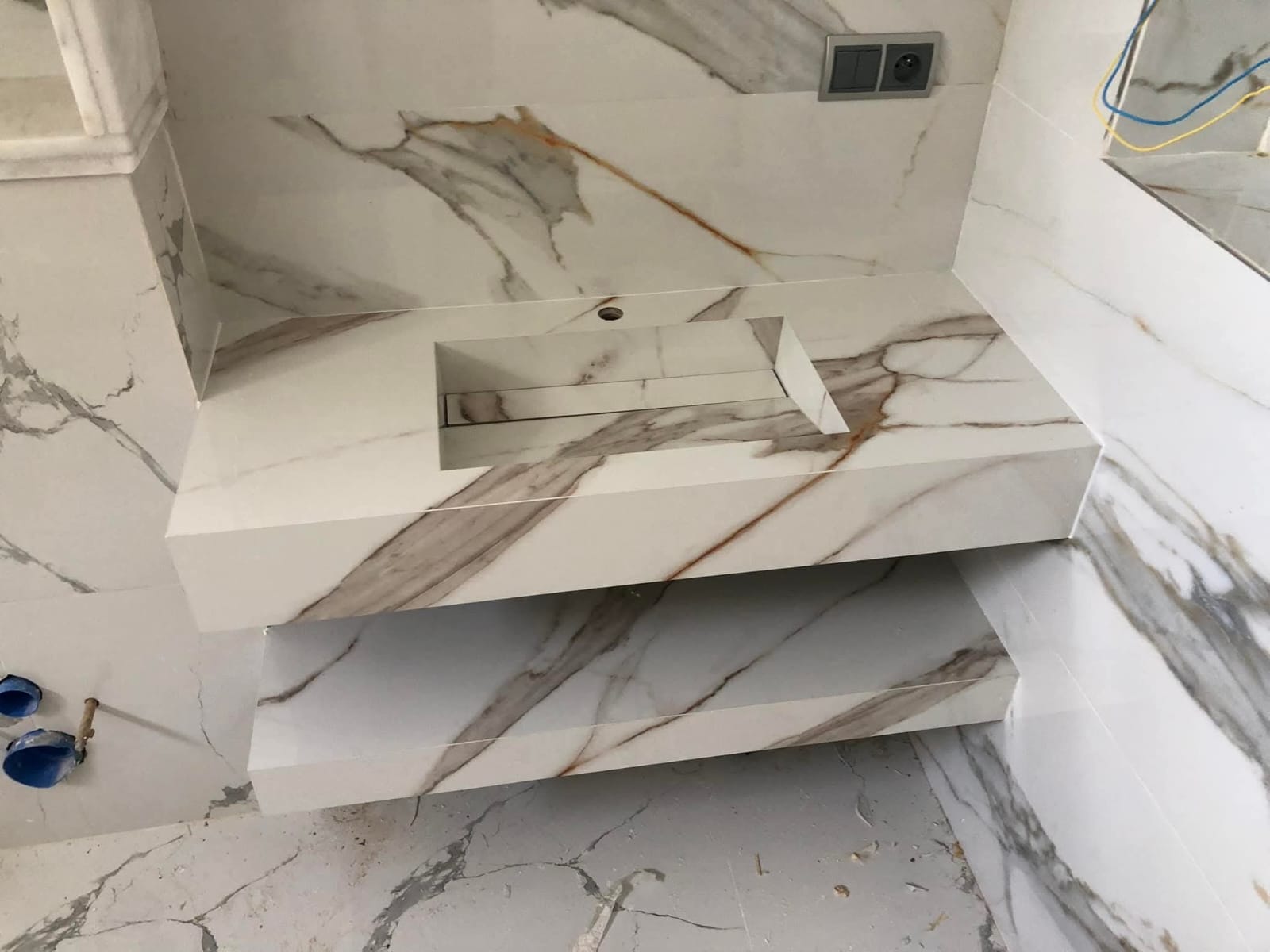 Vasque en marbre artificiel 80×50×16 – Design moderne et praticité